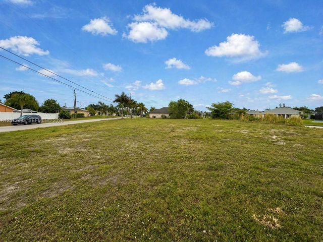 1014 SW 18th Street, Cape Coral, FL 33991