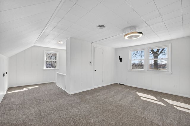 317 W Le Claire Road, Eldridge, IA 52748