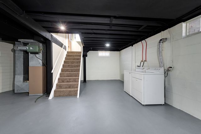 317 W Le Claire Road, Eldridge, IA 52748