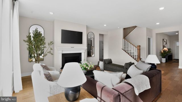 18 DEANES AVE, Voorhees, NJ 08043