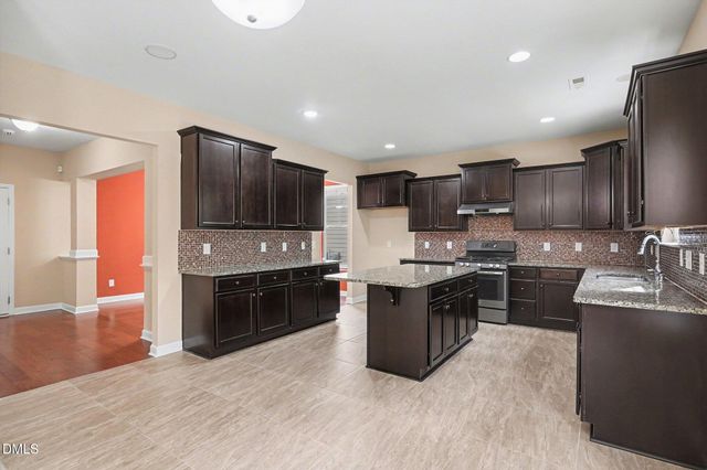 864 Bay Bouquet Lane, Apex, NC 27523