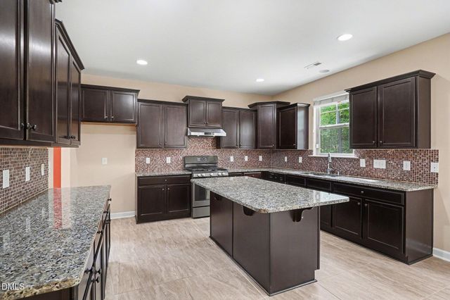 864 Bay Bouquet Lane, Apex, NC 27523