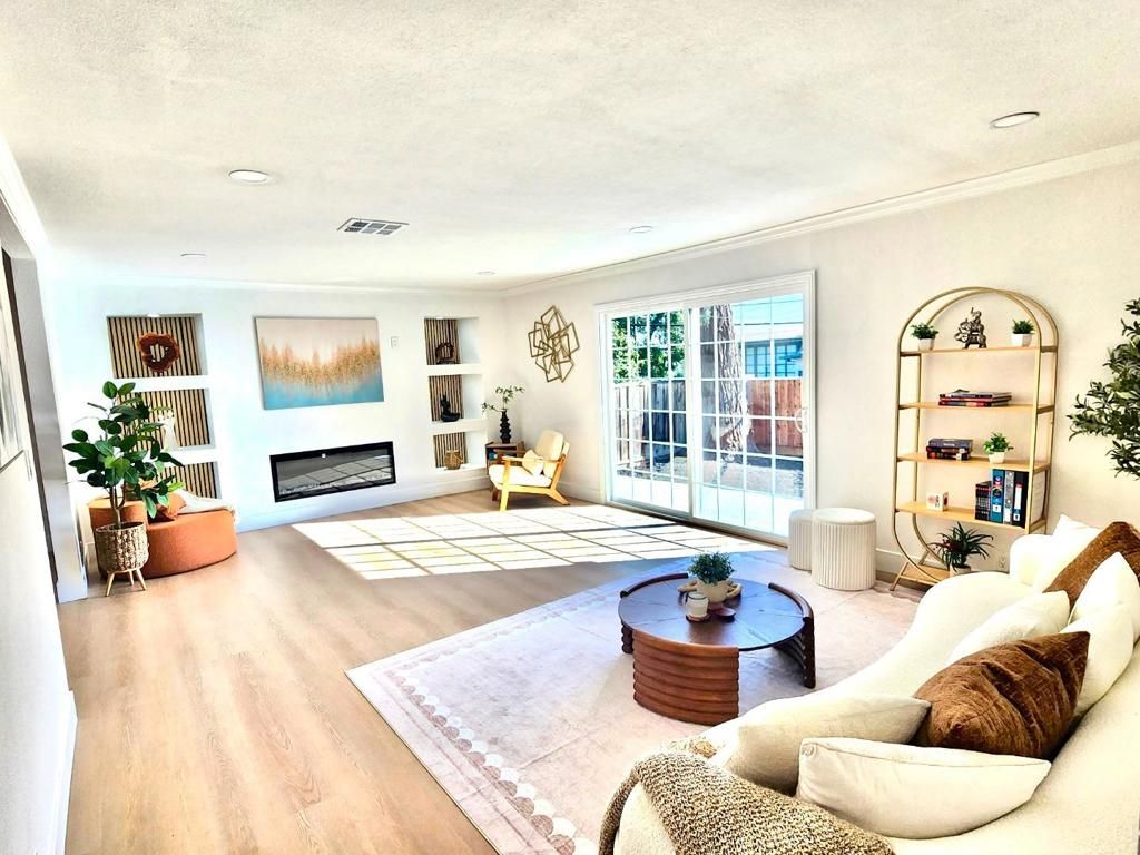 Image 11 of property listing at 321 Mccovey Lane, San Jose, CA 95127