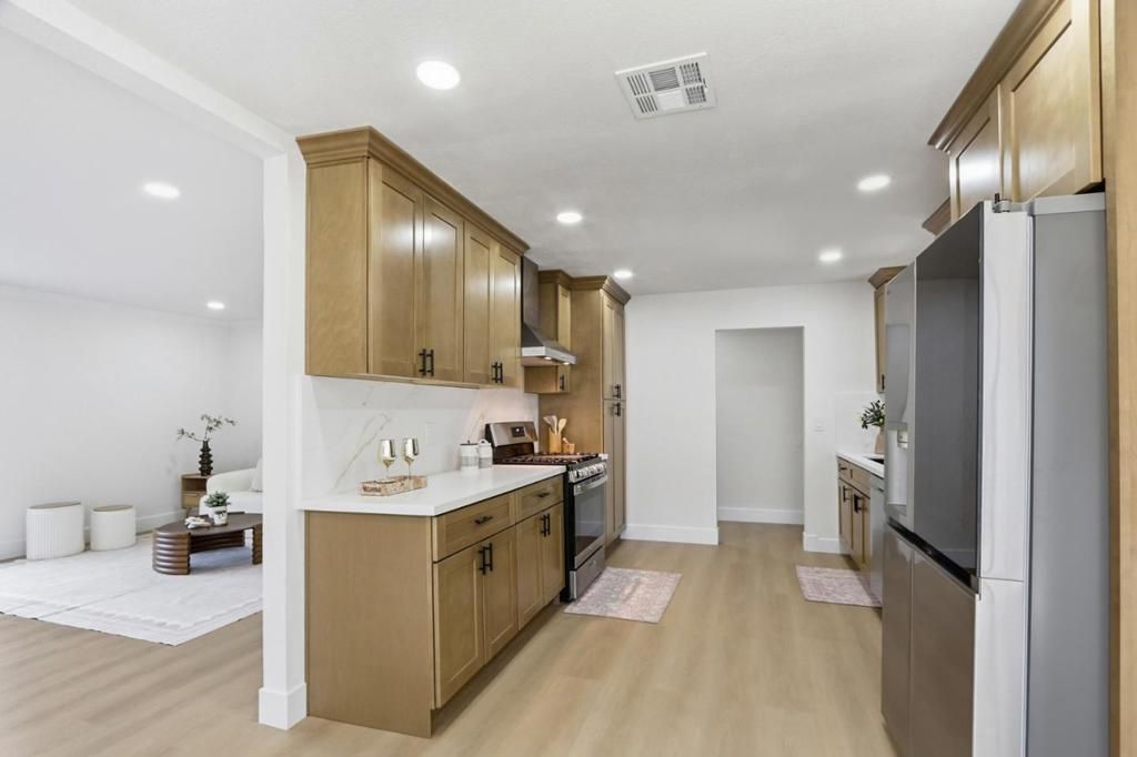 Image 19 of property listing at 321 Mccovey Lane, San Jose, CA 95127