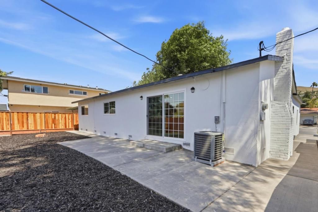 Image 40 of property listing at 321 Mccovey Lane, San Jose, CA 95127