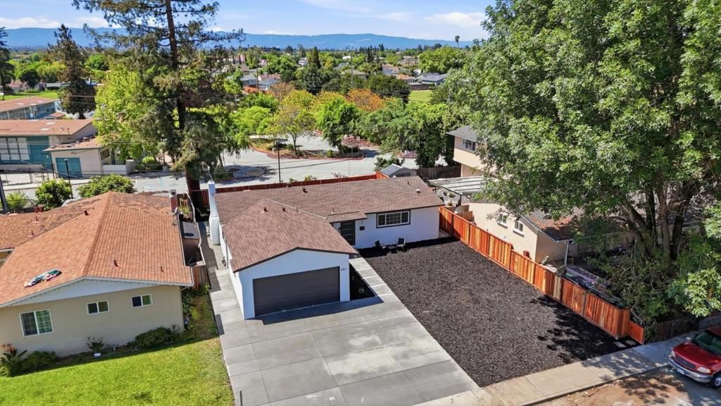 Image 52 of property listing at 321 Mccovey Lane, San Jose, CA 95127