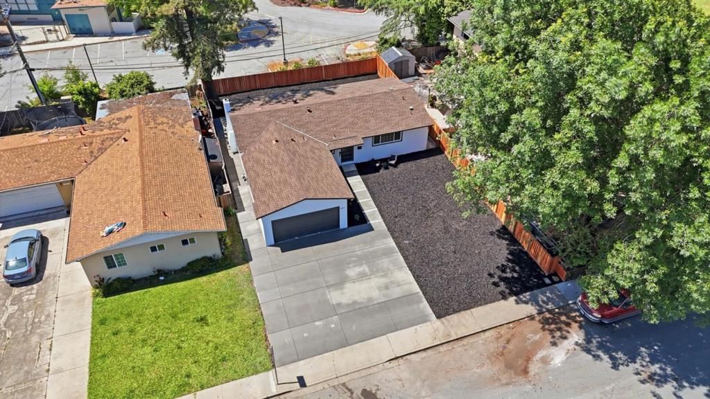 Image 53 of property listing at 321 Mccovey Lane, San Jose, CA 95127