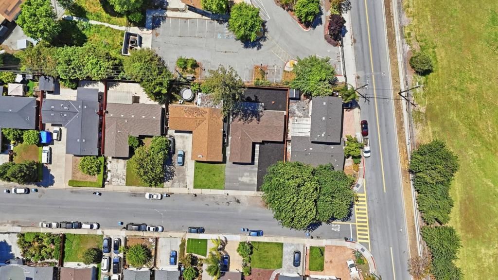 Image 61 of property listing at 321 Mccovey Lane, San Jose, CA 95127