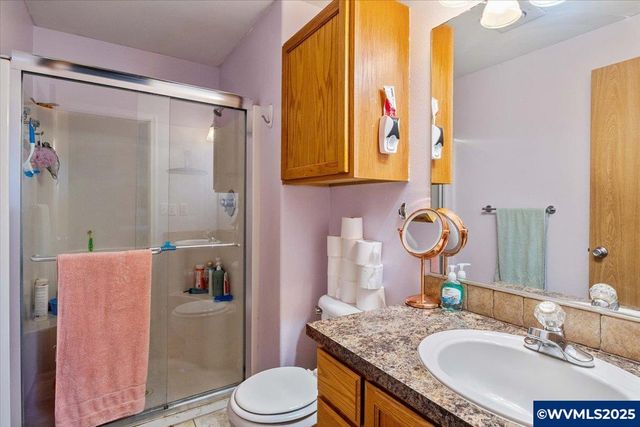 4223 Donalyn Ne St, Salem, OR 97301