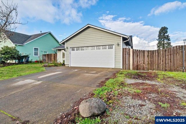 4223 Donalyn Ne St, Salem, OR 97301