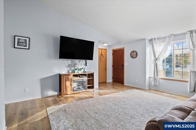 4223 Donalyn Ne St, Salem, OR 97301