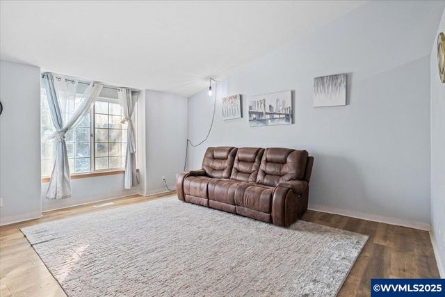 4223 Donalyn Ne St, Salem, OR 97301