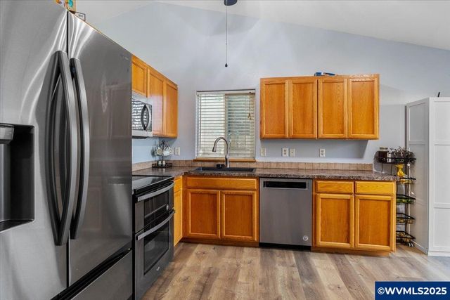 4223 Donalyn Ne St, Salem, OR 97301