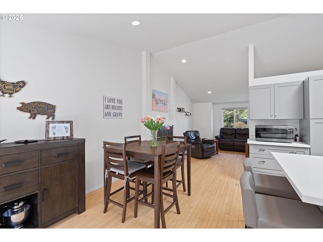 20 Nw WILSON Ave, Gresham, OR 97030