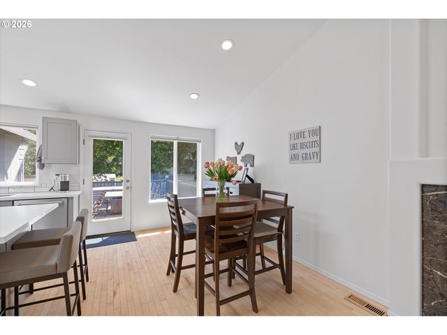 20 Nw WILSON Ave, Gresham, OR 97030