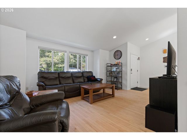 20 Nw WILSON Ave, Gresham, OR 97030