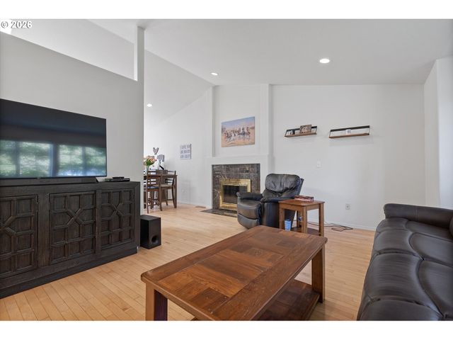 20 Nw WILSON Ave, Gresham, OR 97030