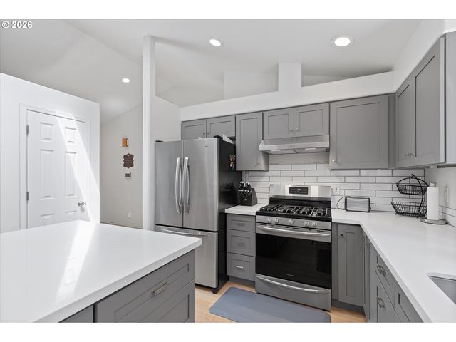 20 Nw WILSON Ave, Gresham, OR 97030