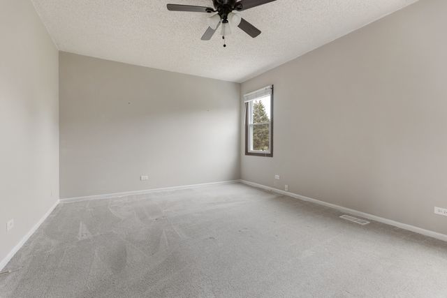 1842 Hawk Lane, Elk Grove Village, IL 60007
