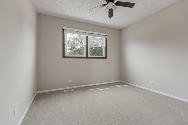 1842 Hawk Lane, Elk Grove Village, IL 60007