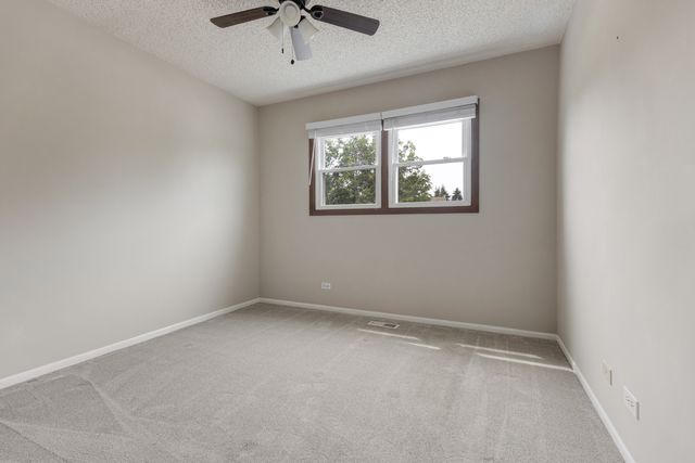 1842 Hawk Lane, Elk Grove Village, IL 60007