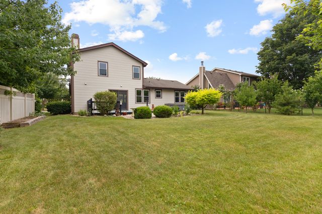 1842 Hawk Lane, Elk Grove Village, IL 60007