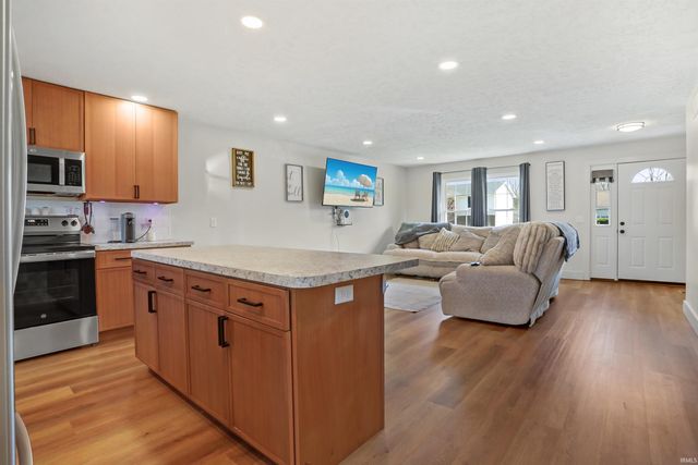 655 Bonnie View Drive, Evansville, IN 47715