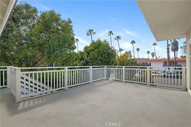 928 Seaside Court, Ventura, CA 93001