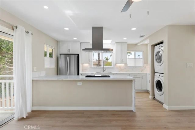 928 Seaside Court, Ventura, CA 93001