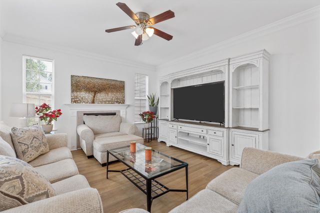 241 Hillside Ln, Lenoir City, TN 37771