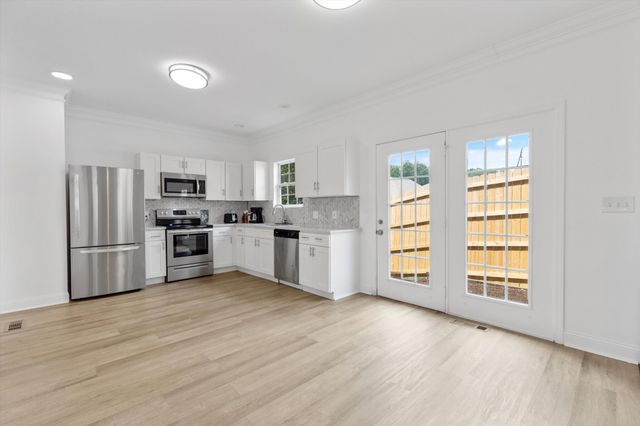 241 Hillside Ln, Lenoir City, TN 37771