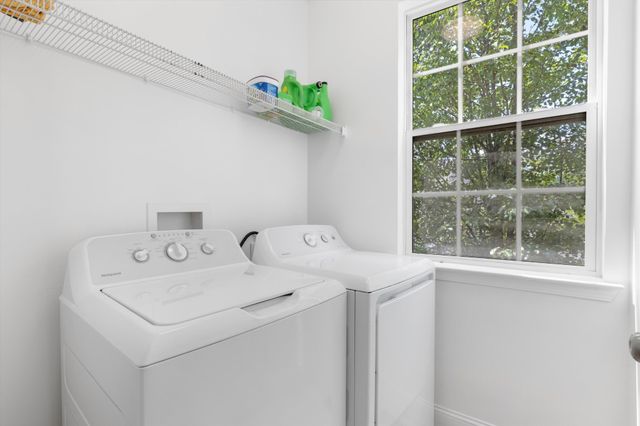 241 Hillside Ln, Lenoir City, TN 37771