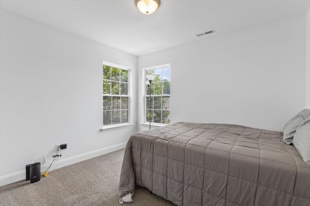 241 Hillside Ln, Lenoir City, TN 37771