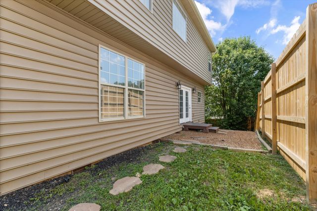 241 Hillside Ln, Lenoir City, TN 37771