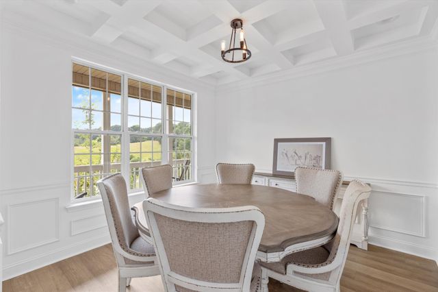 241 Hillside Ln, Lenoir City, TN 37771