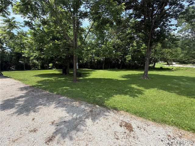 9014 Beach Drive, French Village, MO 63036