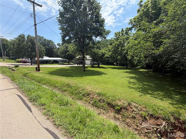 9014 Beach Drive, French Village, MO 63036