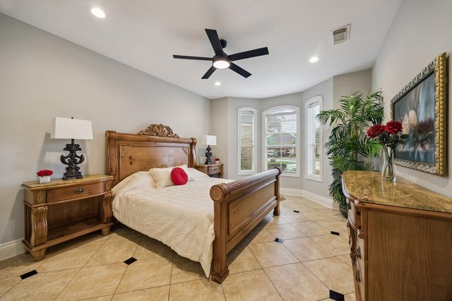 5126 Beacon Point, Sugar Land, TX 77479