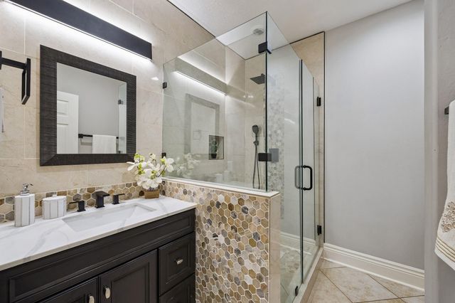 5126 Beacon Point, Sugar Land, TX 77479