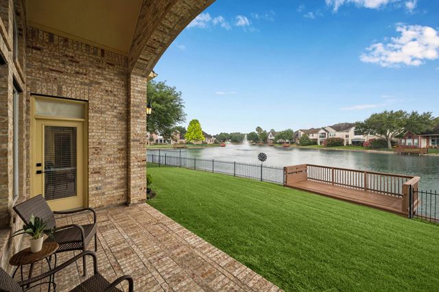 5126 Beacon Point, Sugar Land, TX 77479