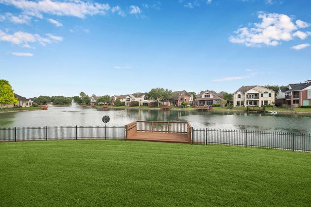 5126 Beacon Point, Sugar Land, TX 77479