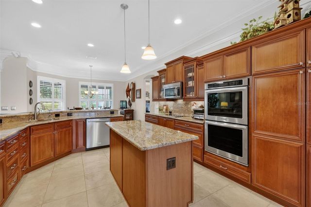 2134 TALLSMAN COURT, The Villages, FL 32163