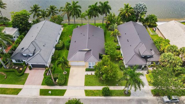 16350 SW 11th St, Pembroke Pines, FL 33027