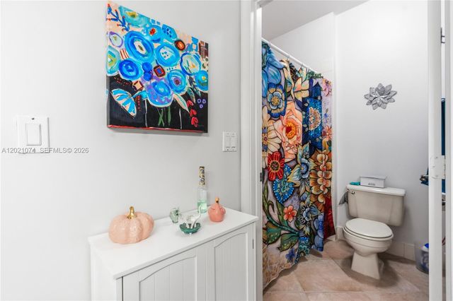 16350 SW 11th St, Pembroke Pines, FL 33027