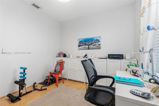16350 SW 11th St, Pembroke Pines, FL 33027