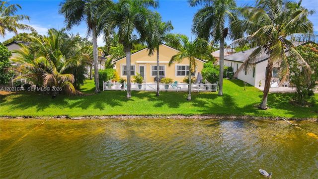 16350 SW 11th St, Pembroke Pines, FL 33027