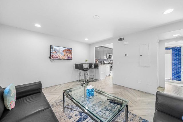 215 N Swinton Avenue, Delray Beach, FL 33444