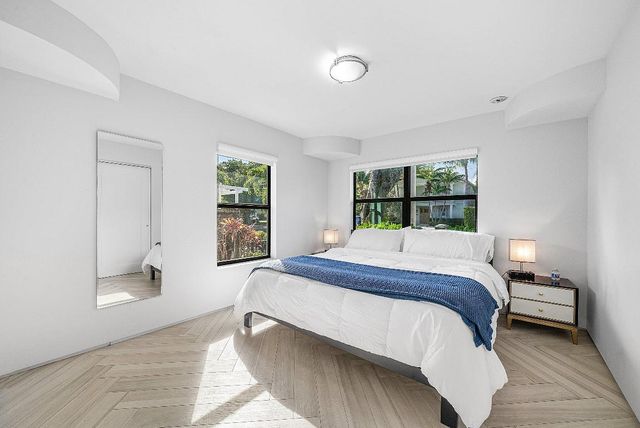 215 N Swinton Avenue, Delray Beach, FL 33444