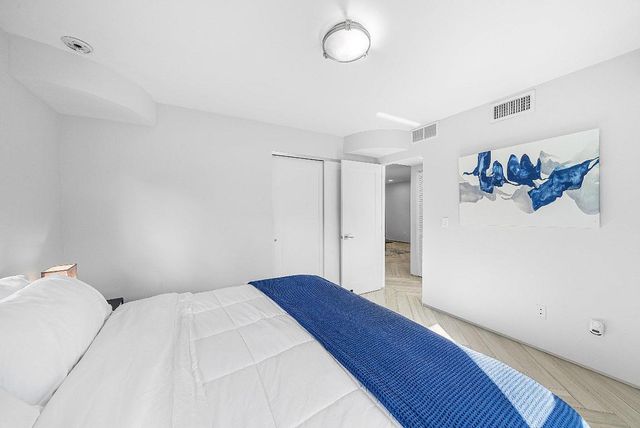 215 N Swinton Avenue, Delray Beach, FL 33444