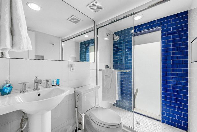 215 N Swinton Avenue, Delray Beach, FL 33444